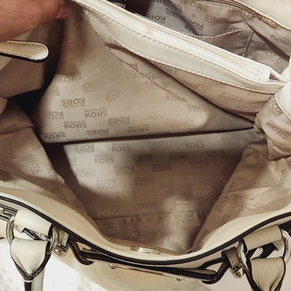 Michael Kors HAMILTON LEATHER SHOULDER HANDBAG - Picture 9 of 10